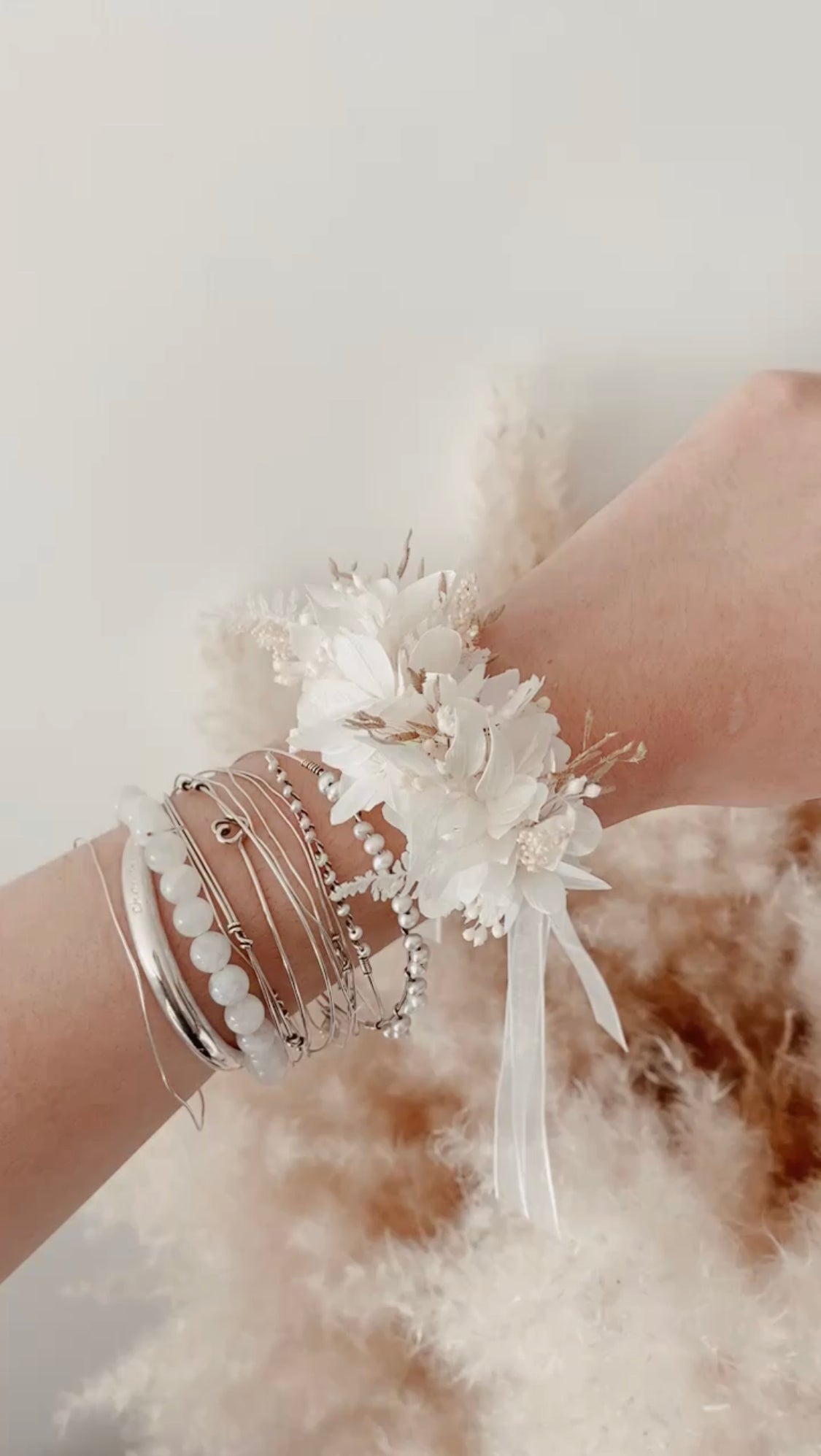 Bracelet fleuri témoin de mariage en fleurs séchées accessoire